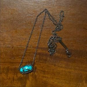 Kendra Scott necklace